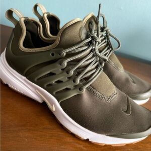 Nike Air Presto Size 8 Cargo Khaki Neutral Olive 878068-304